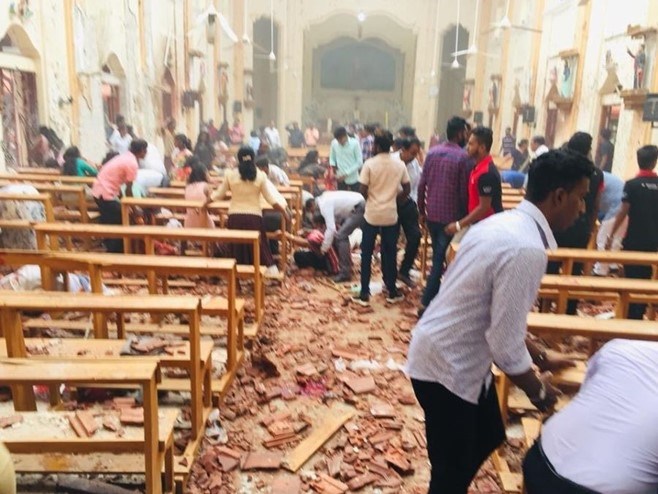 Förödelsen i Saint Sebastians kyrka i Negombo på påskdagen.         Bild: CNN