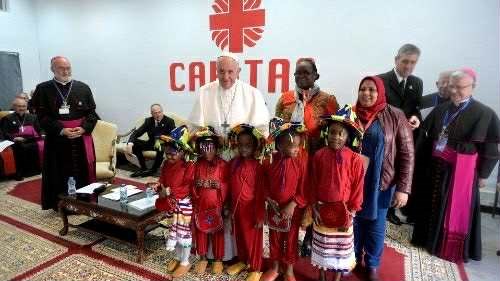 Påve Franciskus på besök hos Caritas Marocko.